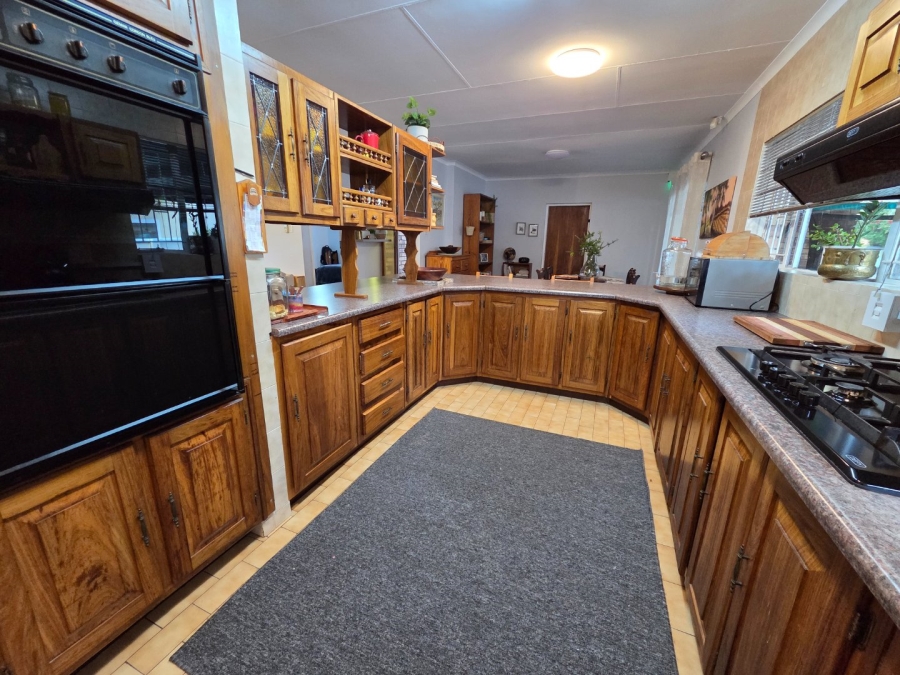 4 Bedroom Property for Sale in Heuwelsig Free State